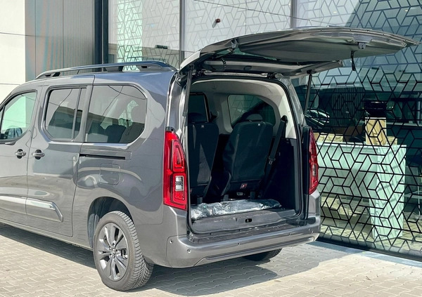 Toyota Proace City Verso cena 139900 przebieg: 19722, rok produkcji 2022 z Byczyna małe 596